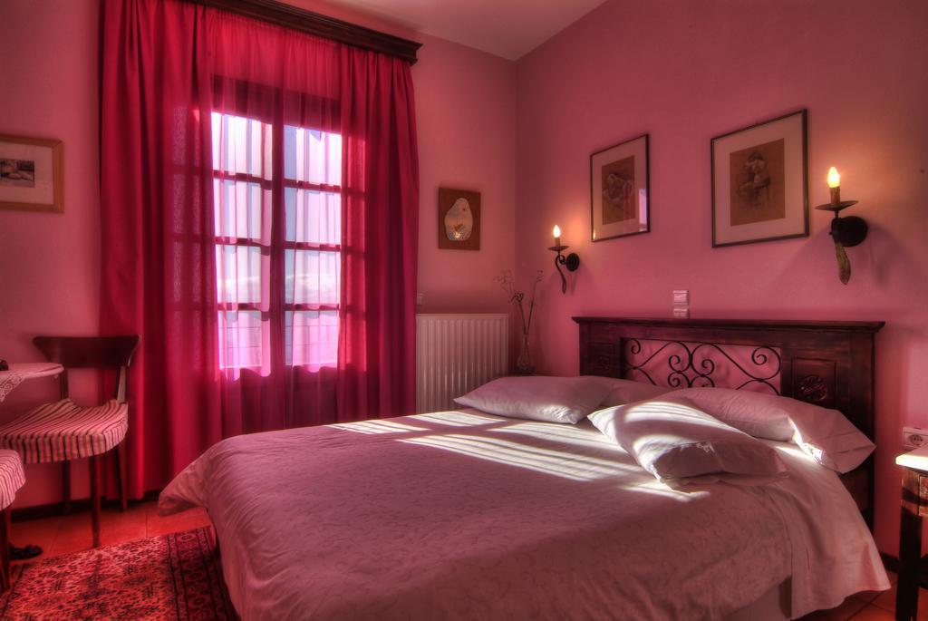 Nefeles Hotel Arachova Bagian luar foto