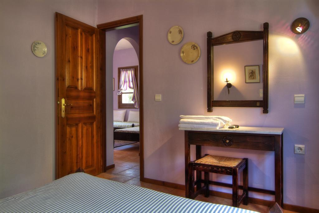 Nefeles Hotel Arachova Bagian luar foto